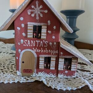 Source Unknown Red Santa's Workshoppe Decor